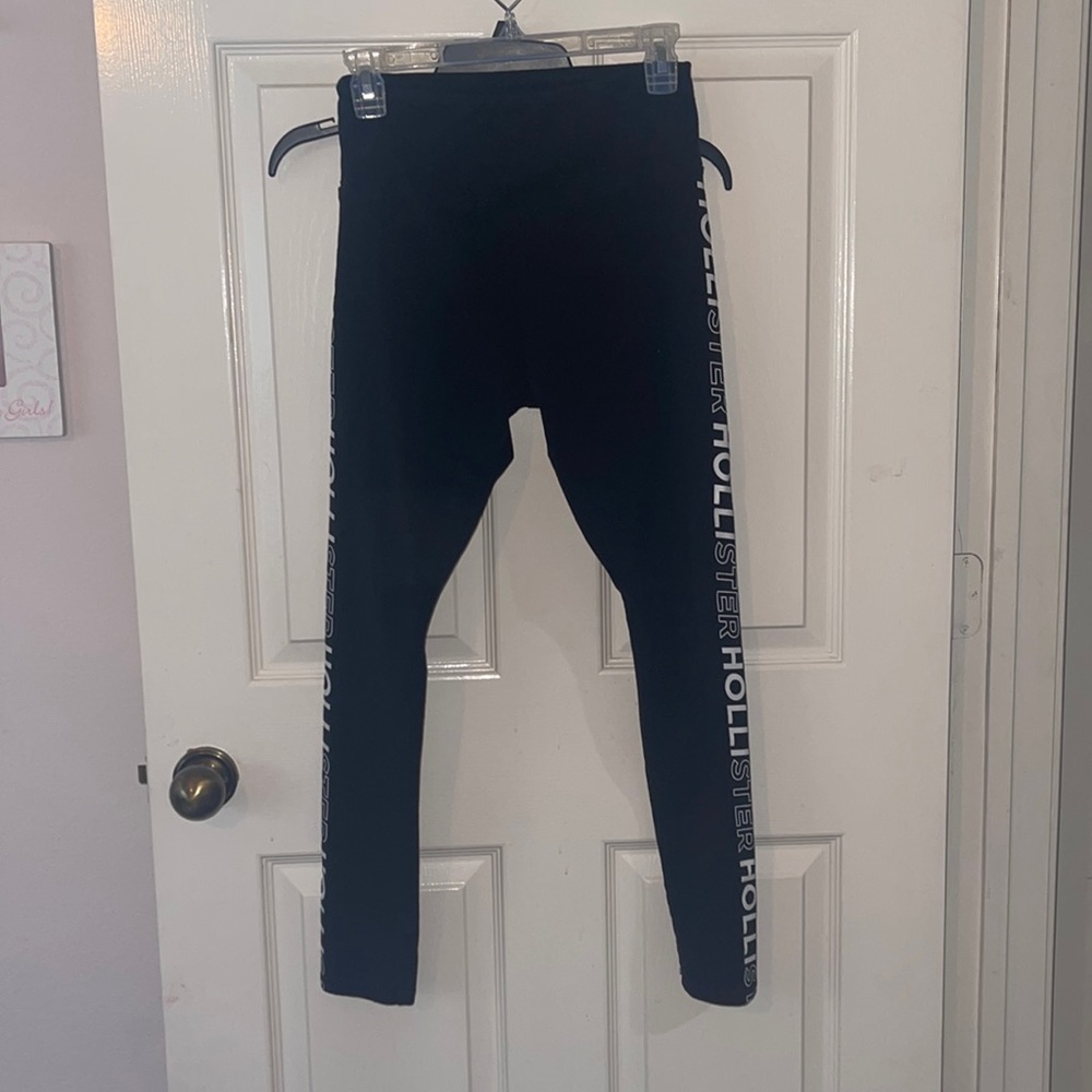 Medium Holister Leggings